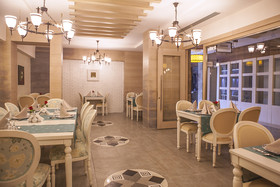 Side Aluna Hotel