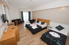 Side Aluna Hotel
