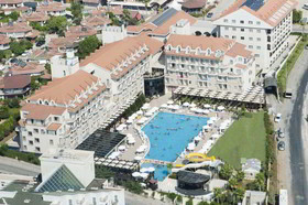 Side Aluna Hotel