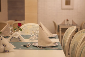 Side Aluna Hotel