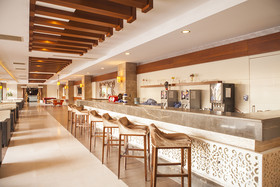 Side Aluna Hotel