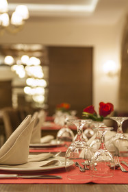 Side Aluna Hotel