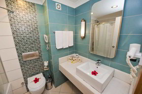 Side Aluna Hotel