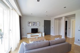 Elia Apartments