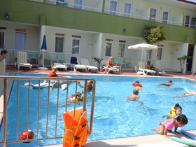 Elis Beach Hotel