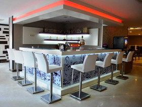 Adella Side Hotel