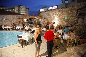 Lavitas Hotel