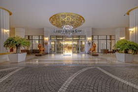LRS Lake & River Side Hotel & Spa
