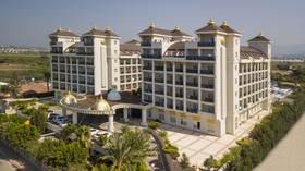 LRS Lake & River Side Hotel & Spa