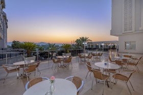 LRS Lake & River Side Hotel & Spa