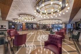 LRS Lake & River Side Hotel & Spa