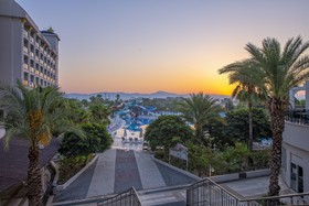 LRS Lake & River Side Hotel & Spa