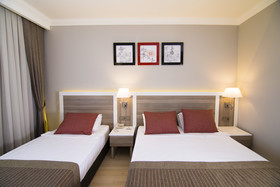 LRS Port River Hotel & Spa