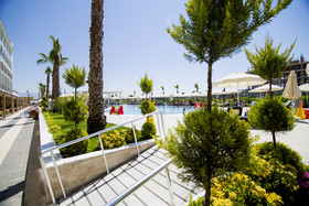 LRS Port River Hotel & Spa