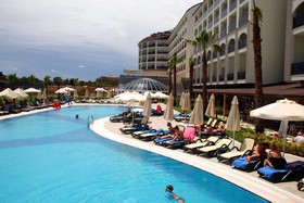 LRS Port River Hotel & Spa
