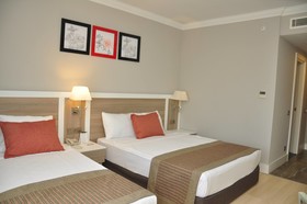 LRS Port River Hotel & Spa