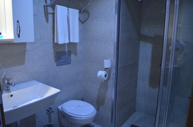 Side Legend Hotel