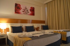 Side Legend Hotel