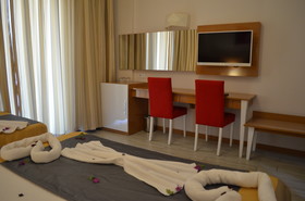Side Legend Hotel