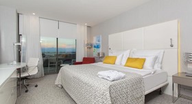 The Sense De Luxe Hotel