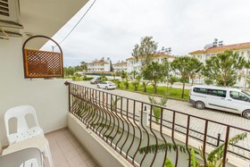 Side Resort Annex