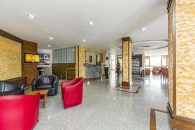 Side Resort Annex