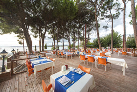 Lonicera World Hotel