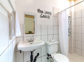 Eco Park Inn