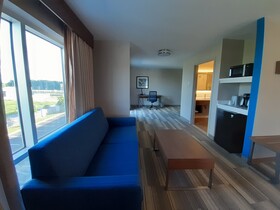 Holiday Inn Express & Suites Trincity Trinidad Airport