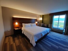 Holiday Inn Express & Suites Trincity Trinidad Airport