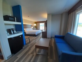 Holiday Inn Express & Suites Trincity Trinidad Airport