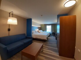 Holiday Inn Express & Suites Trincity Trinidad Airport