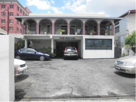 Par May La's Inn