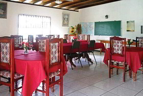 Par May La's Inn