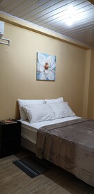 Queen's Comfort Inn