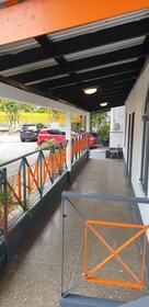 Queen's Comfort Inn
