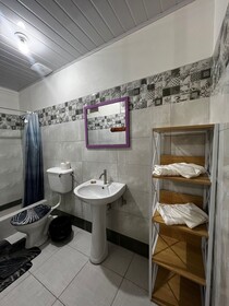 Queen's Comfort Inn