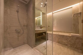 Everrich Golden Lake Hotel