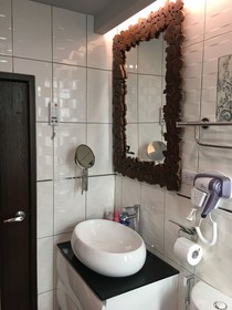 Home & Teak Homestay