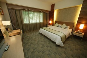 Hoya Hot Springs Resort & Spa