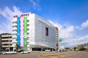 Day Plus Boutique Hotel