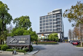 Hsin Hotel