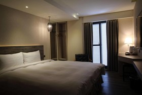Lan Kwai Fong Garden Hotel