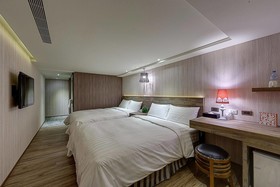 Lan Kwai Fong Garden Hotel