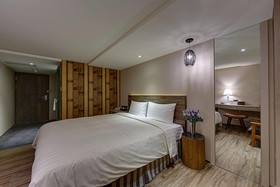 Lan Kwai Fong Garden Hotel