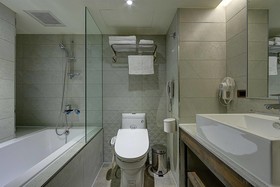 Lan Kwai Fong Garden Hotel