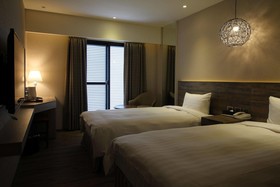 Lan Kwai Fong Garden Hotel