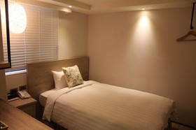 Lan Kwai Fong Garden Hotel