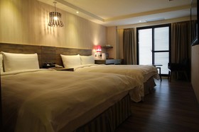 Lan Kwai Fong Garden Hotel