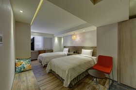 Lan Kwai Fong Garden Hotel